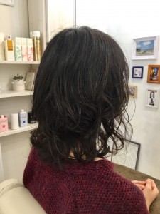 江東区住吉と菊川の間にある美容室　ヘアサロン　シュガー　パーマのセットで「ムースはもう古い？」