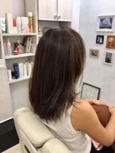 江東区住吉と菊川の間にある美容室　ヘアサロン　シュガーでは、夏シーズンは「ハイライト」をオススメします